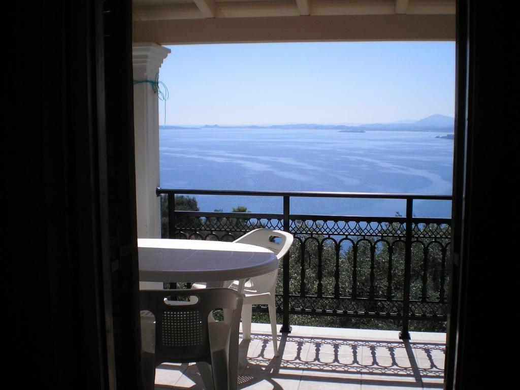 Villa Elli Panoramic View Ipsos Exterior photo